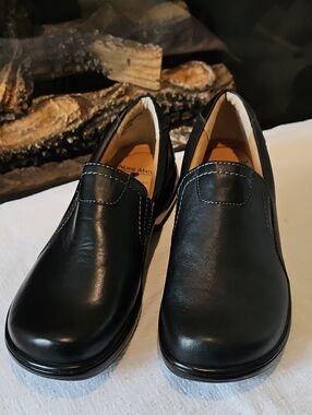 Nurse Mates Meredith Slip On Shoes size  9